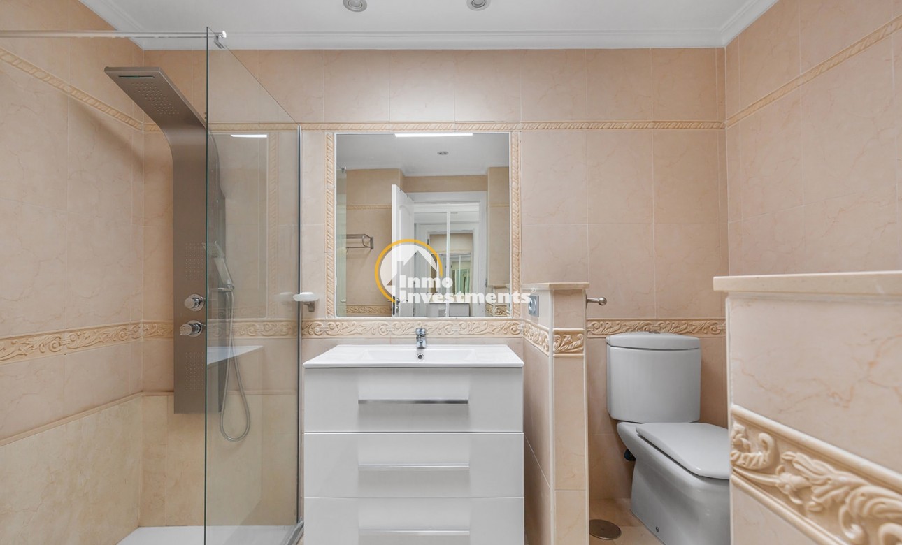 Resale - Semi detached villa - El Raso - El raso