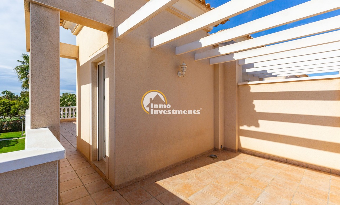 Resale - Semi detached villa - El Raso - El raso