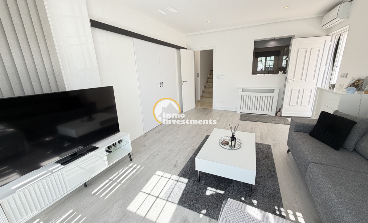 Bestaande bouw - Villa - Orihuela Costa - Los Dolses