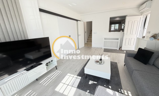 Bestaande bouw - Villa - Orihuela Costa - Los Dolses