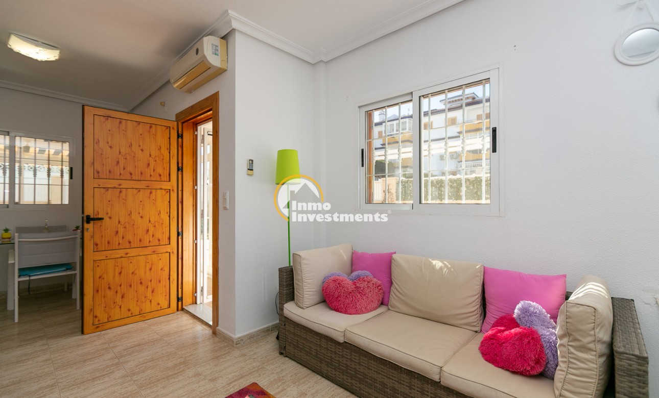 Resale - Semi detached villa - Mil Palmeras - Riomar