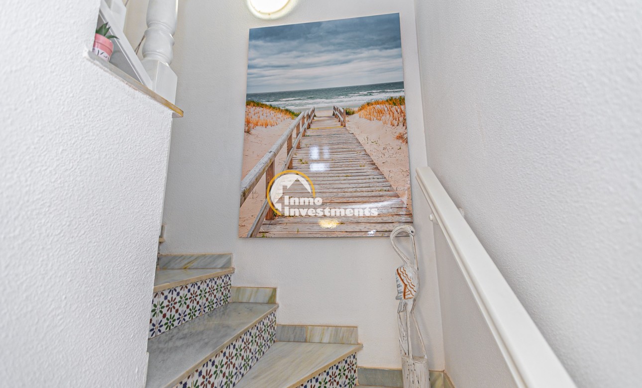 Resale - Semi detached villa - Mil Palmeras - Riomar