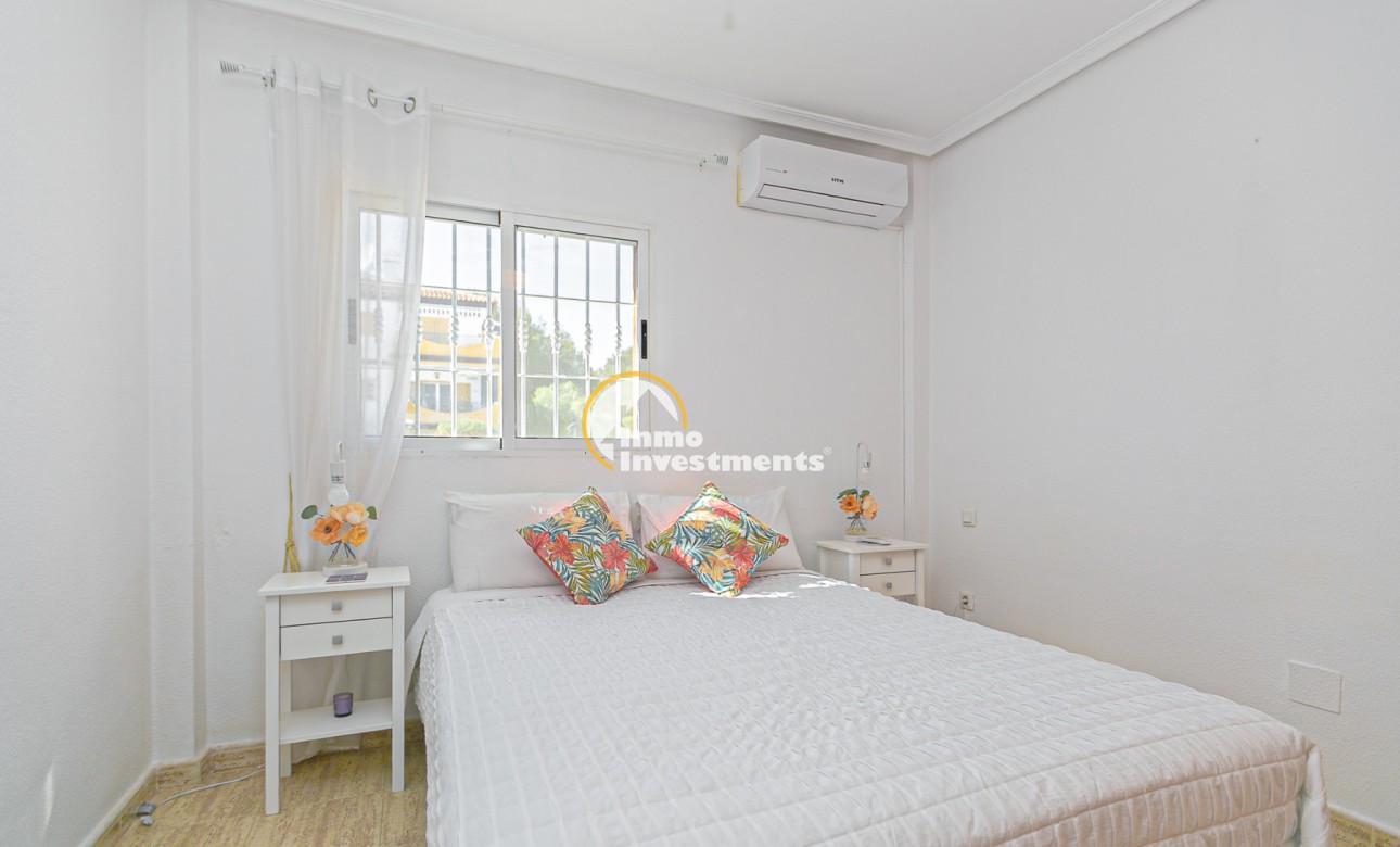 Resale - Semi detached villa - Mil Palmeras - Riomar