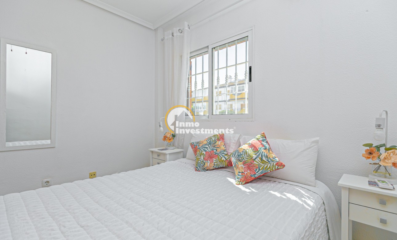 Resale - Semi detached villa - Mil Palmeras - Riomar