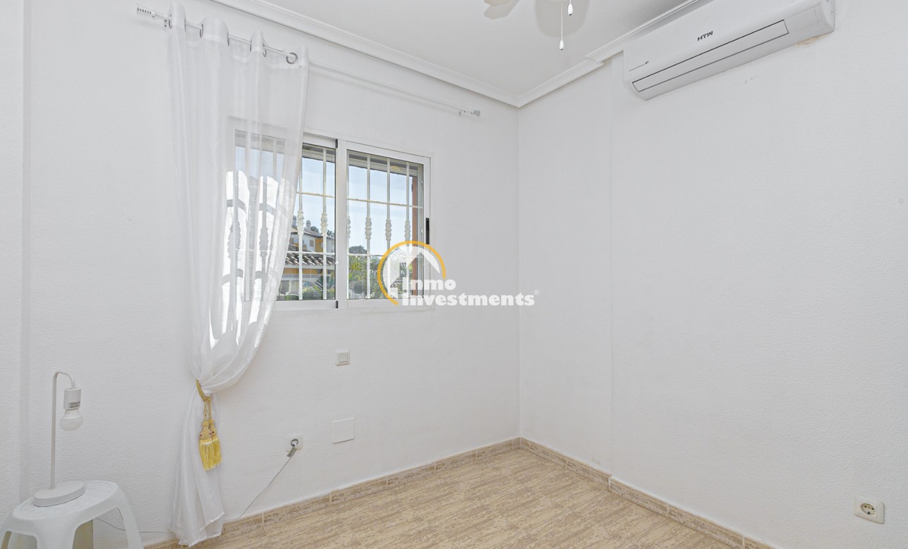 Resale - Semi detached villa - Mil Palmeras - Riomar