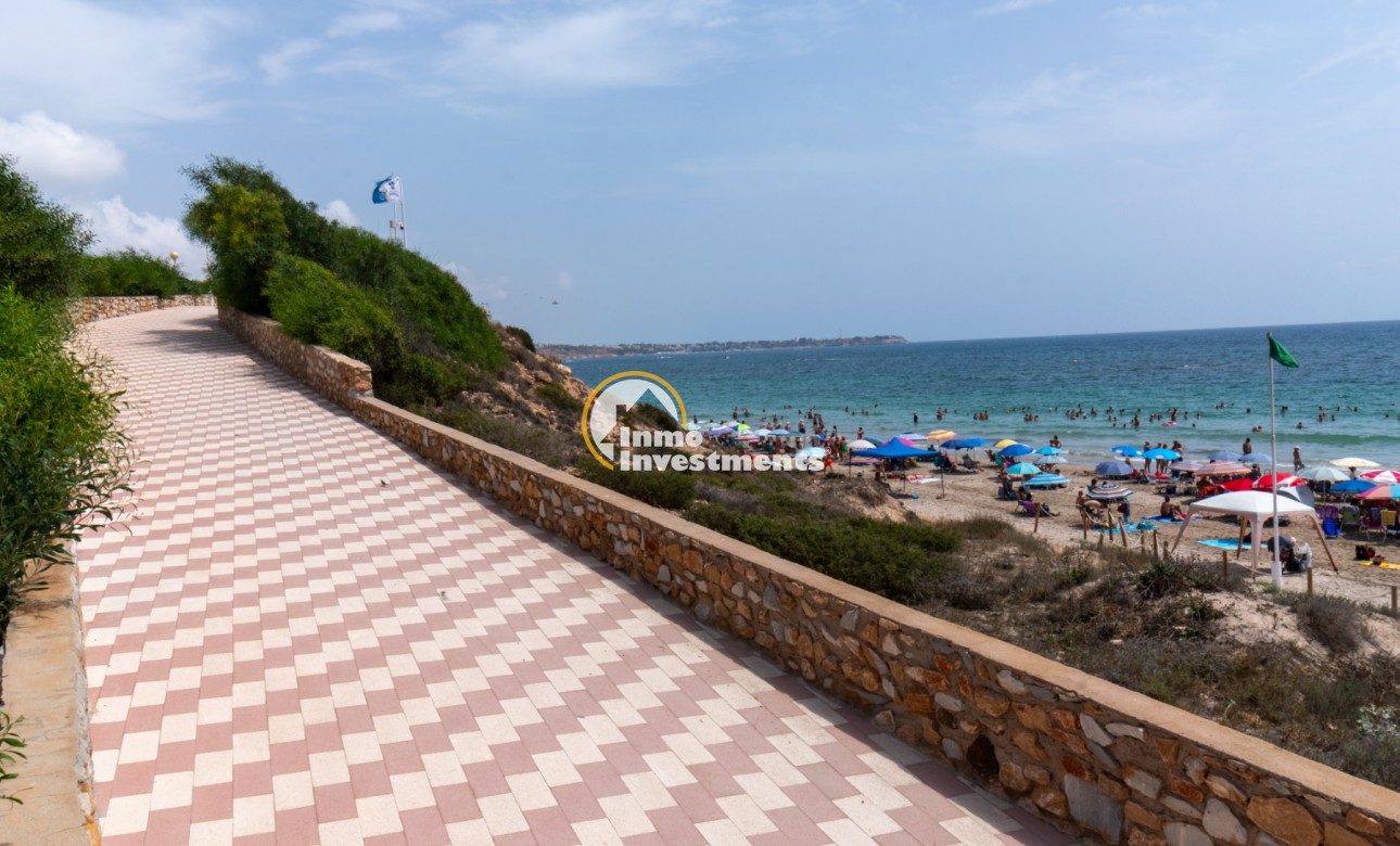 Resale - Semi detached villa - Mil Palmeras - Riomar