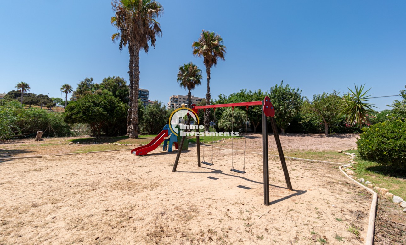 Resale - Semi detached villa - Mil Palmeras - Riomar