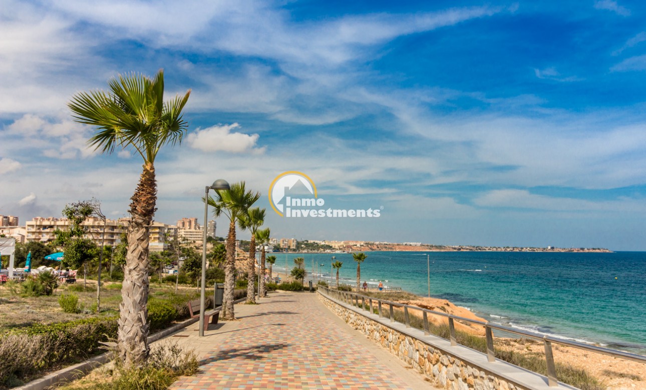 Resale - Semi detached villa - Mil Palmeras - Riomar