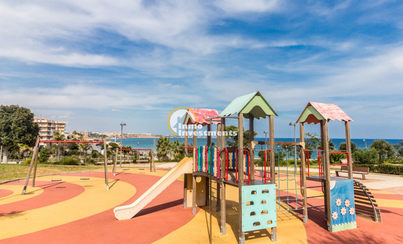 Resale - Semi detached villa - Mil Palmeras - Riomar