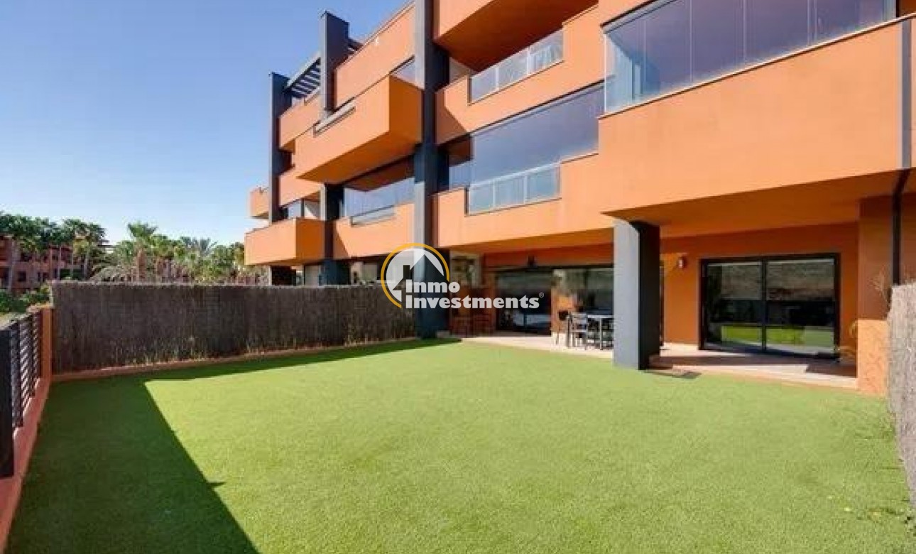 Resale - Apartment - Villamartin