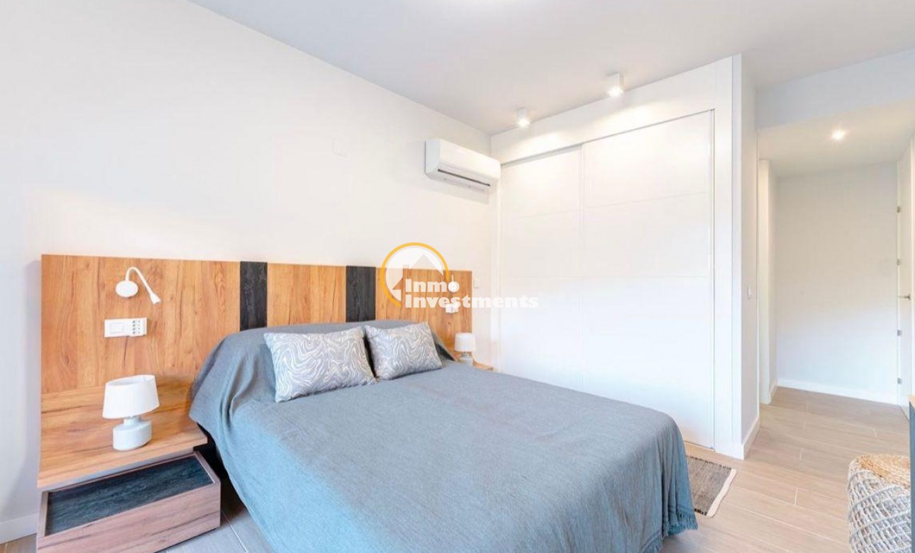 Resale - Apartment - Villamartin