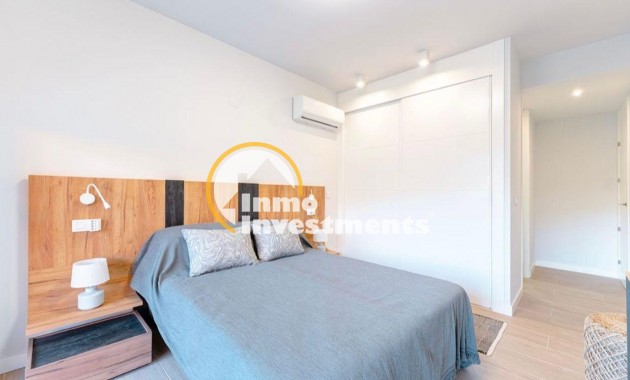 Resale - Apartment - Villamartin