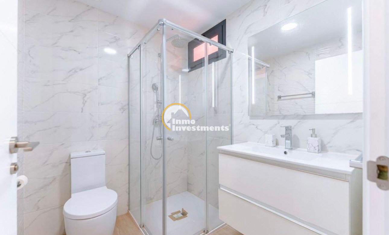 Resale - Apartment - Villamartin