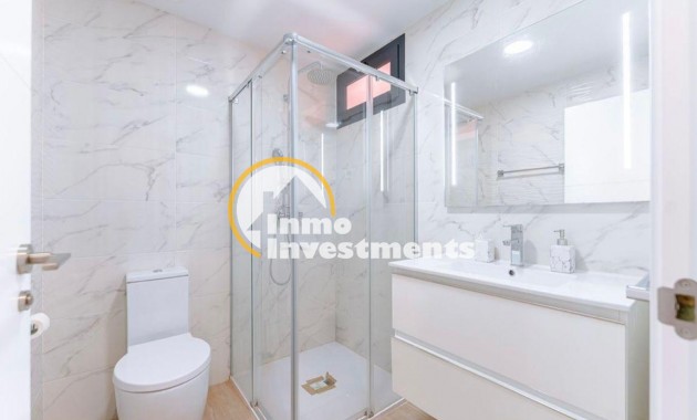 Resale - Apartment - Villamartin