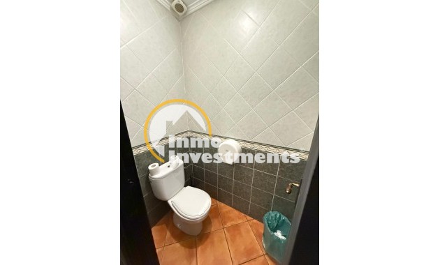 Gebrauchtimmobilien - Kommerzial - Torrevieja - Estacion de autobuses