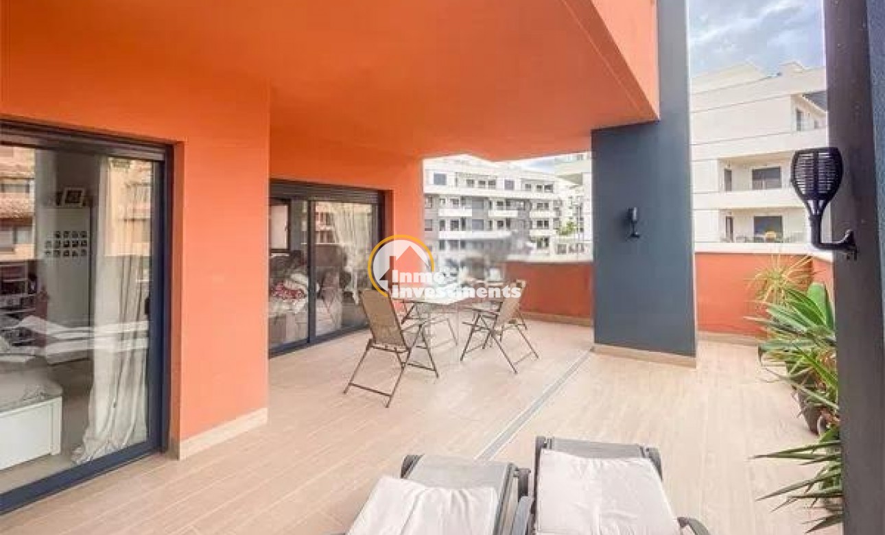 Resale - Apartment - Villamartin