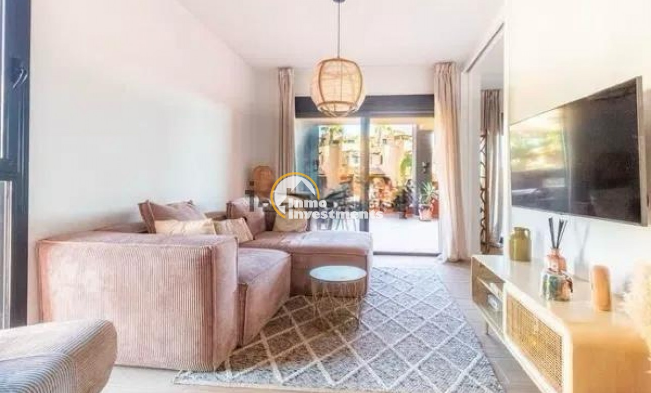 Resale - Apartment - Villamartin