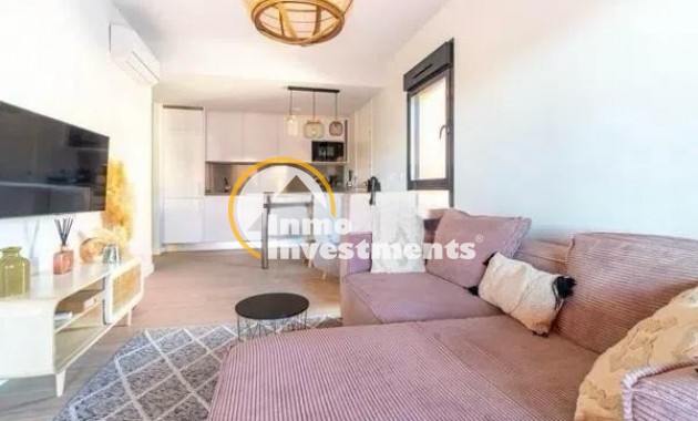 Resale - Apartment - Villamartin