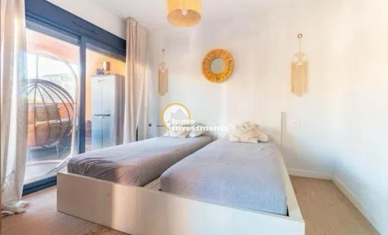 Resale - Apartment - Villamartin