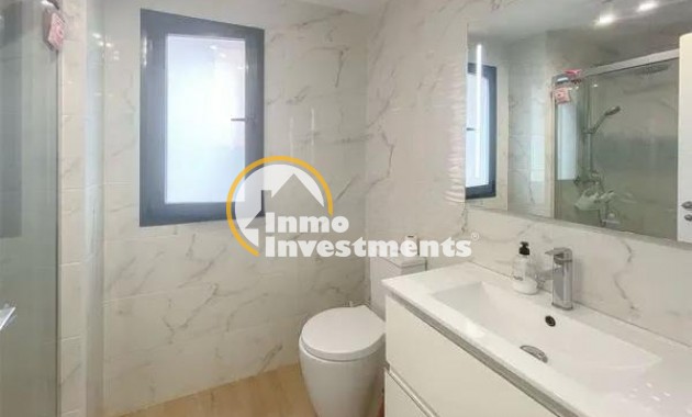 Resale - Apartment - Villamartin