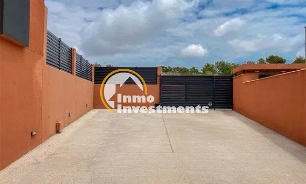 Resale - Apartment - Villamartin