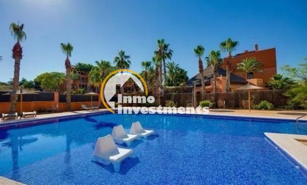 Resale - Apartment - Villamartin