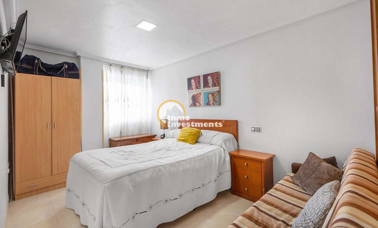 Gebrauchtimmobilien - Apartment - Torrevieja - Estacion de autobuses