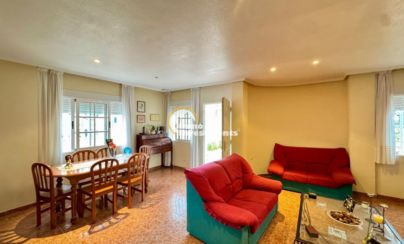 Resale - Villa - Los Balcones