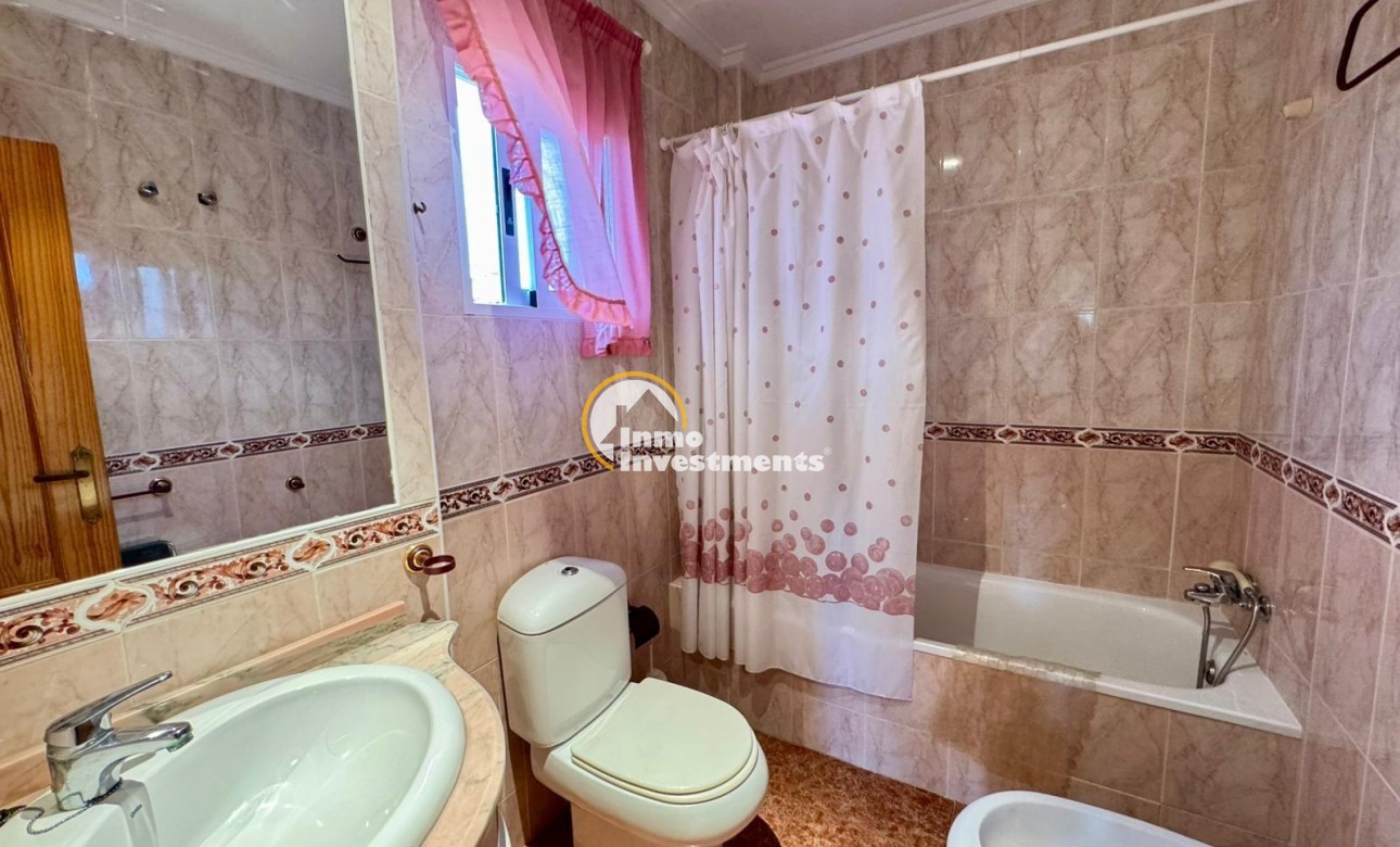 Resale - Villa - Los Balcones