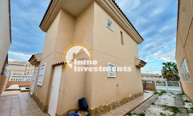 Resale - Villa - Los Balcones