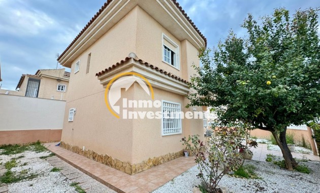 Resale - Villa - Los Balcones