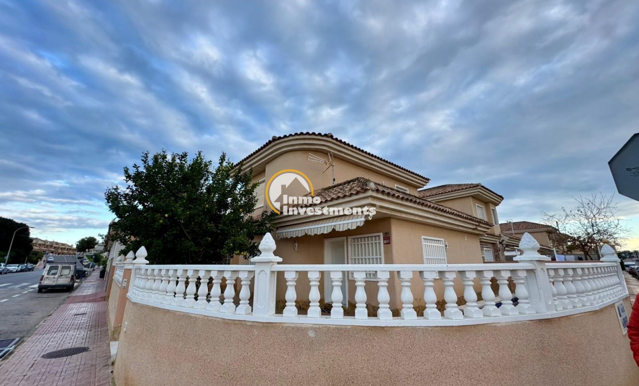 Resale - Villa - Los Balcones