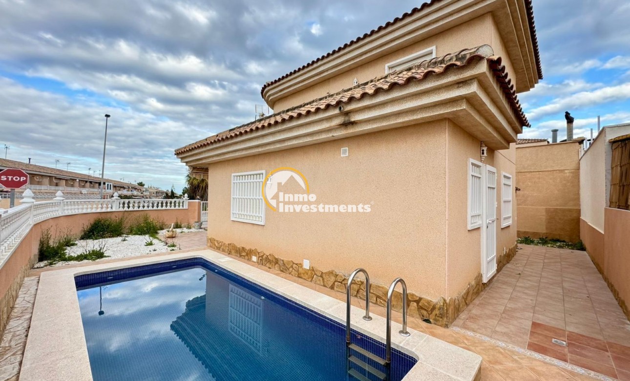 Resale - Villa - Los Balcones