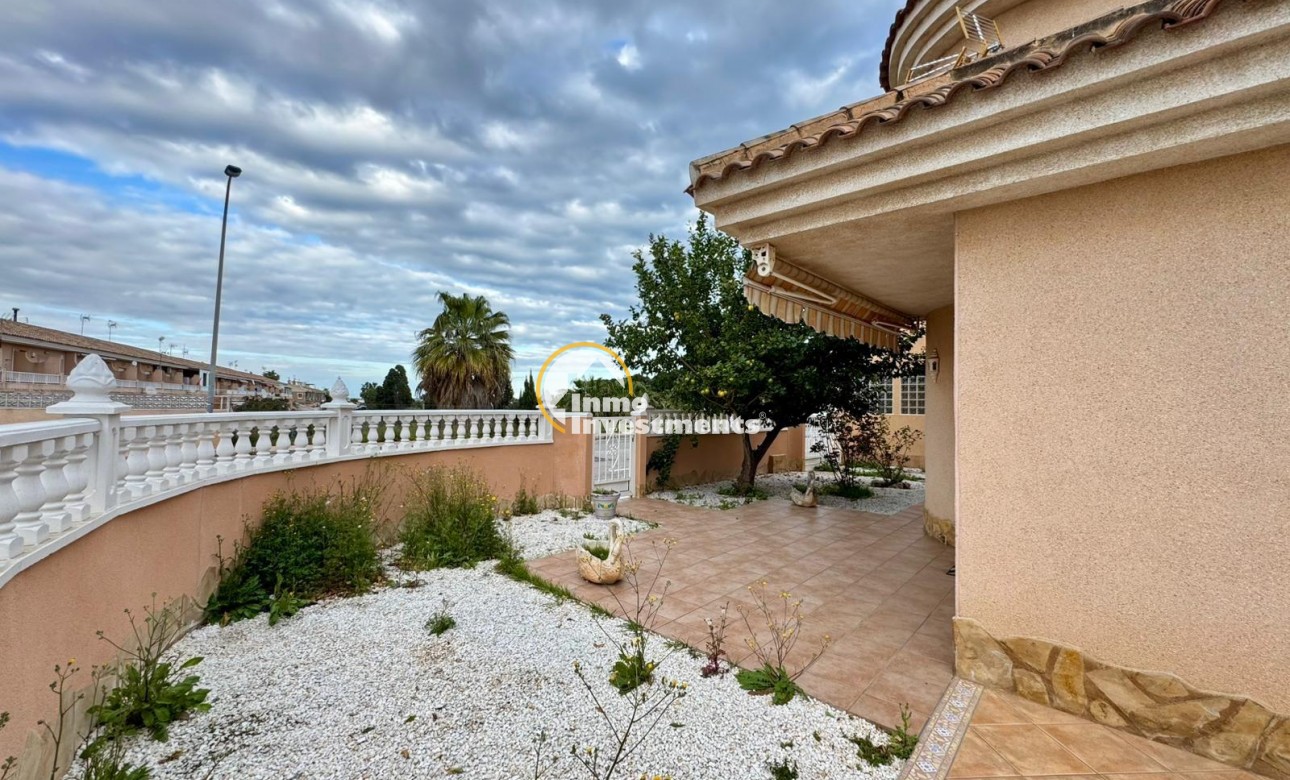 Resale - Villa - Los Balcones