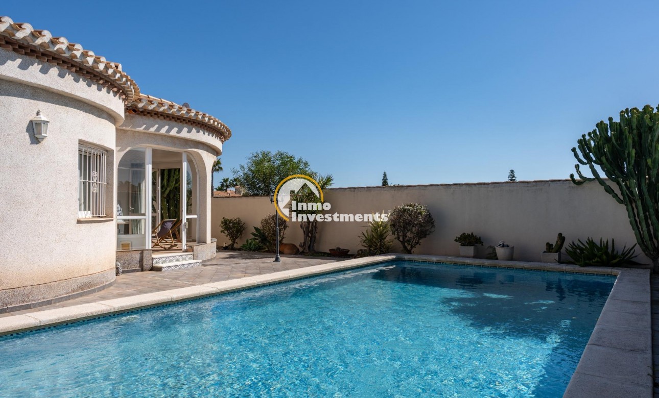 Reventa - Chalet independiente - Playa Flamenca