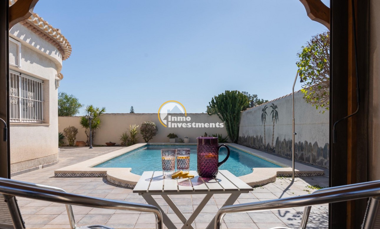 Reventa - Chalet independiente - Playa Flamenca