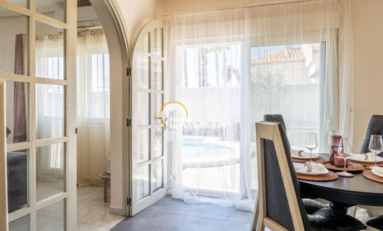 Reventa - Chalet independiente - Playa Flamenca