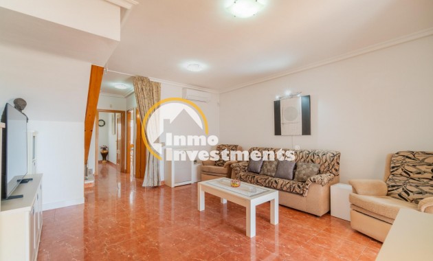 Resale - Villa - Orihuela Costa - Villamartin