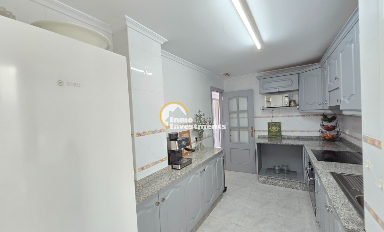 Bestaande bouw - Apartment / Flat * - Los Montesinos *