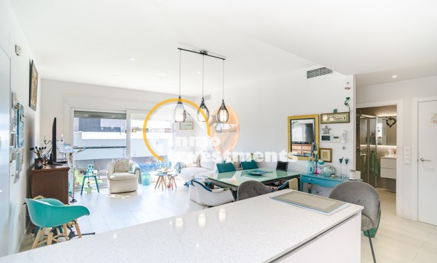 Resale - Villa - Pilar de la Horadada - PILAR DE LA HORADADA