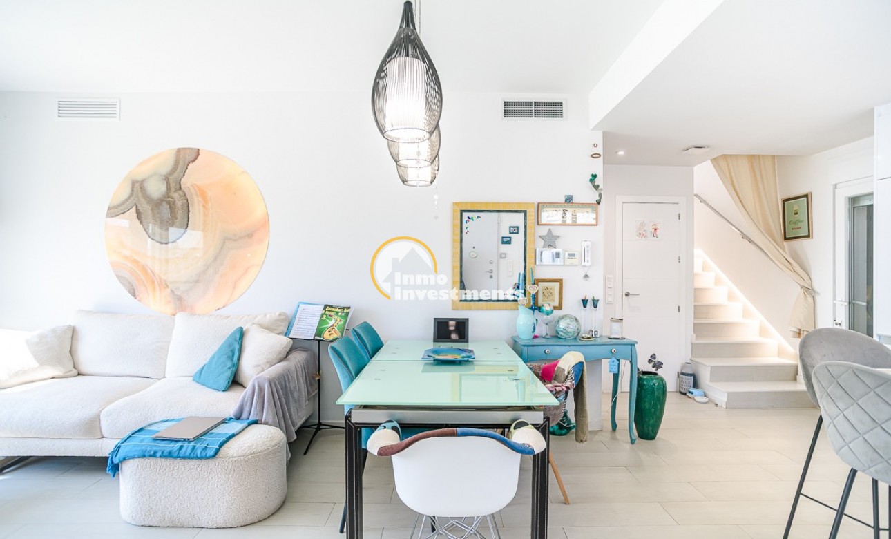 Resale - Villa - Pilar de la Horadada - PILAR DE LA HORADADA