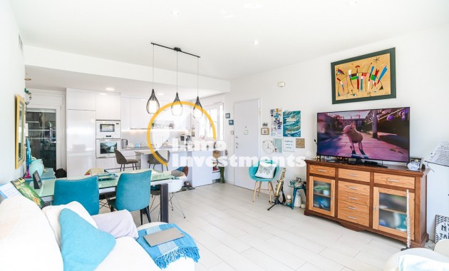 Resale - Villa - Pilar de la Horadada - PILAR DE LA HORADADA