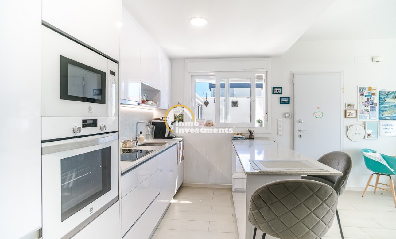 Resale - Villa - Pilar de la Horadada - PILAR DE LA HORADADA