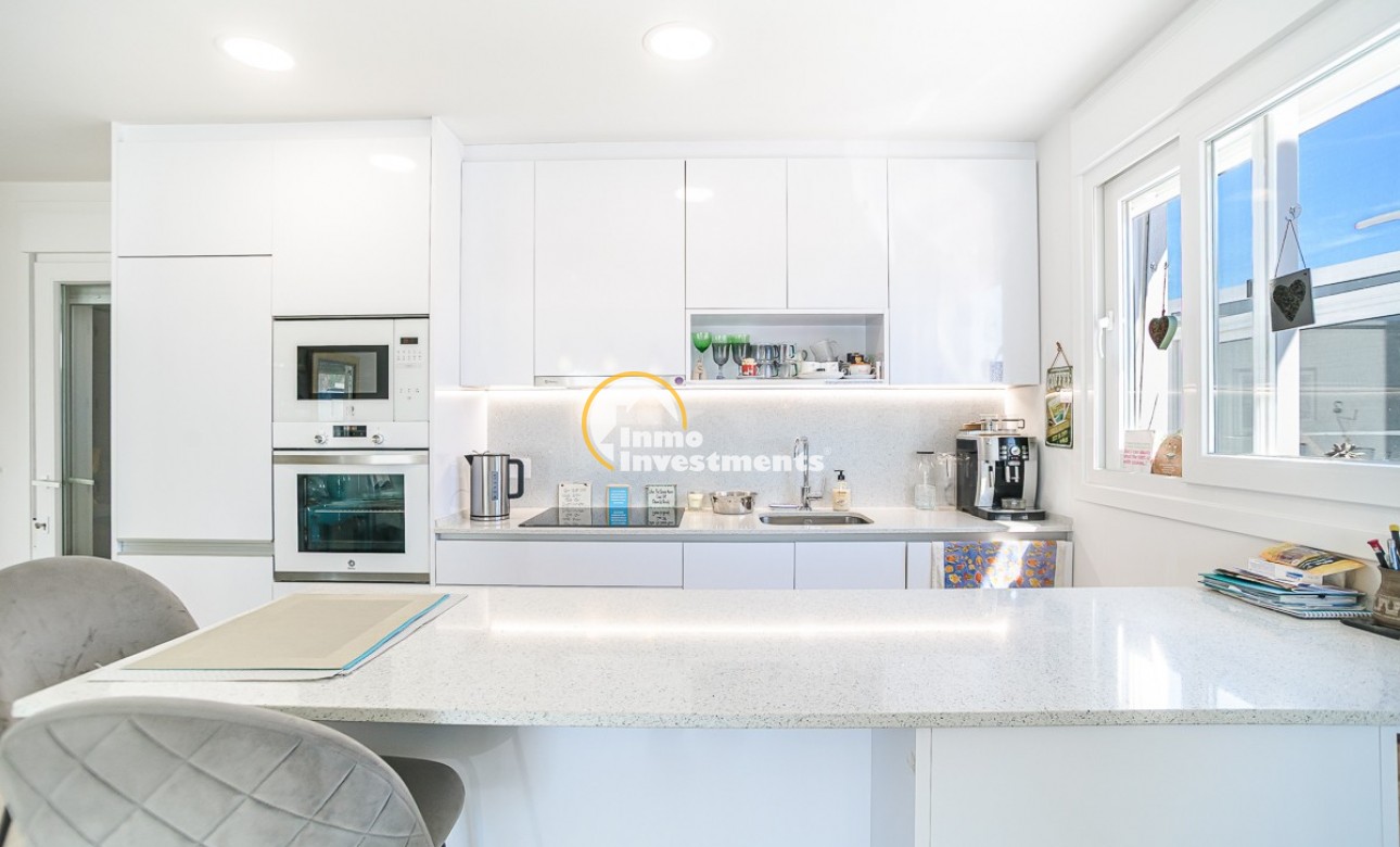 Resale - Villa - Pilar de la Horadada - PILAR DE LA HORADADA