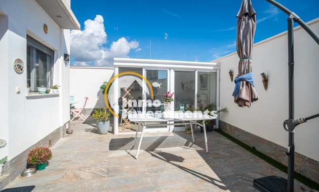 Resale - Villa - Pilar de la Horadada - PILAR DE LA HORADADA