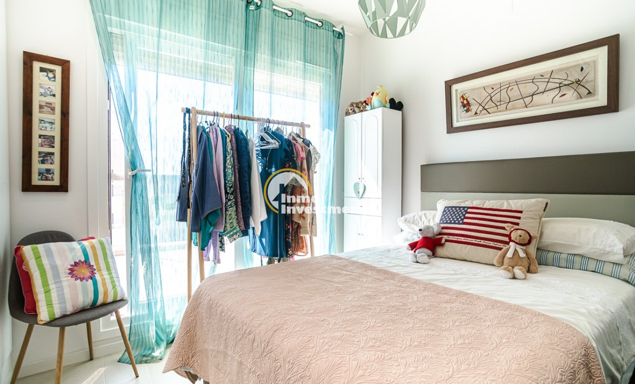 Resale - Villa - Pilar de la Horadada - PILAR DE LA HORADADA