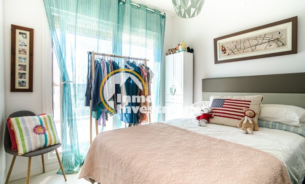 Resale - Villa - Pilar de la Horadada - PILAR DE LA HORADADA