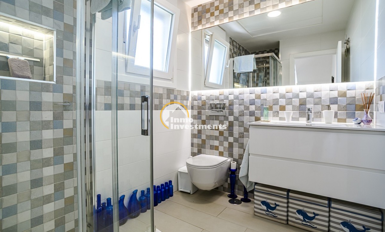 Resale - Villa - Pilar de la Horadada - PILAR DE LA HORADADA