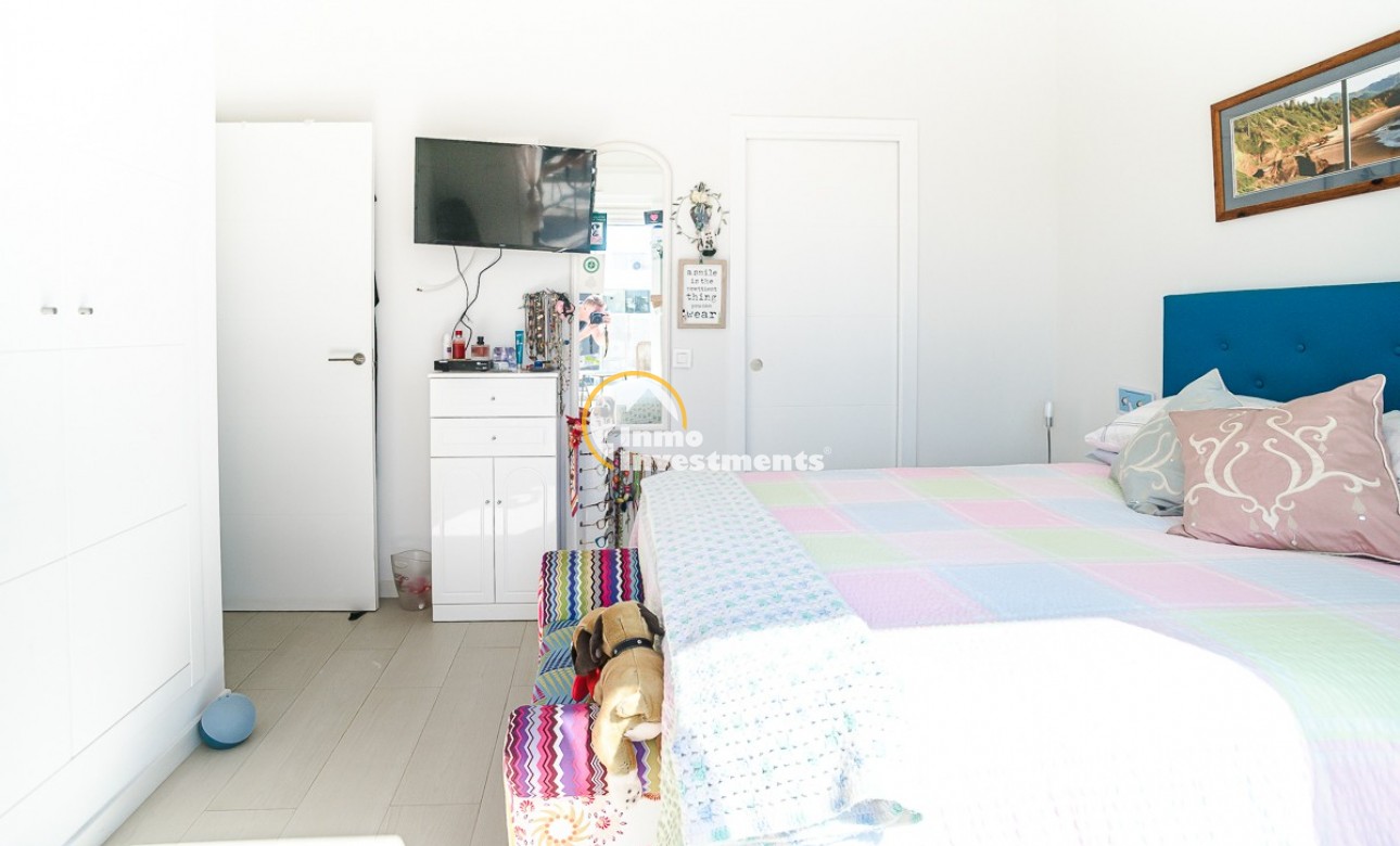 Resale - Villa - Pilar de la Horadada - PILAR DE LA HORADADA