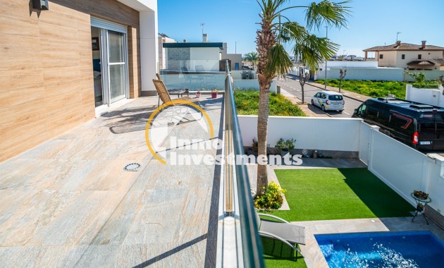 Resale - Villa - Pilar de la Horadada - PILAR DE LA HORADADA